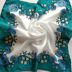 TÜRKIZ-FEHÉR GAVROCHE