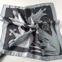 FEKETE - SZÜRKE TULIPÁNOKKAL