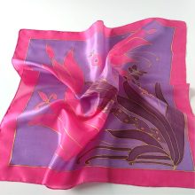 LILA SELYEMKENDŐ MAGENTA TULIPÁNOKKAL