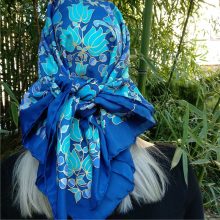 KÉK SZÁZVIRÁGÚ KENDŐ