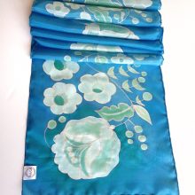 KIRÁLYKÉK SELYEMSÁL KALOCSAI MINTÁVAL