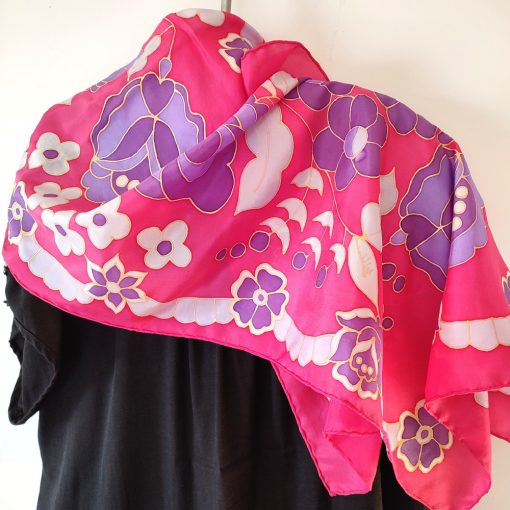 Kalocsai mintás selyemsál, magenta lila virágokkal