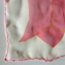 FEHÉR SELYEM CHIFON SÁL TULIPÁNOKKAL