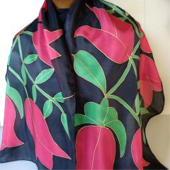 FEKETE SELYEMSÁL PIROS TULIPÁNOKKAL