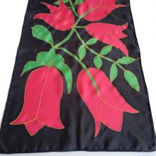 FEKETE SELYEMSÁL PIROS TULIPÁNOKKAL