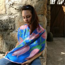 KÉK SELYEMSÁL RÓZSASZÍN TULIPÁNOKKAL