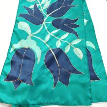 Türkiz selyemsál sötétkék tulipánokkal