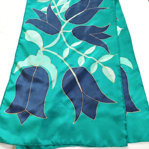 Türkiz selyemsál sötétkék tulipánokkal