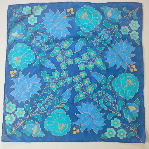 KALOCSAI INSPIRÁCIÓ, mélykék alapon, 55 CM
