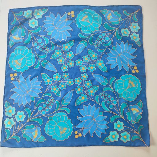 KALOCSAI INSPIRÁCIÓ, mélykék alapon, 55 CM