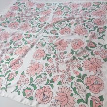 KALOCSAI INSPIRÁCIÓ– kézzel festett hernyóselyem kendő 90x90 cm – Szelíd romantika