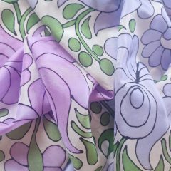 Matyó inspiráció, 90 cm-es selyemkendő, levendula