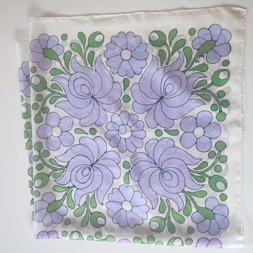 Matyó inspiráció, 90 cm-es selyemkendő, levendula